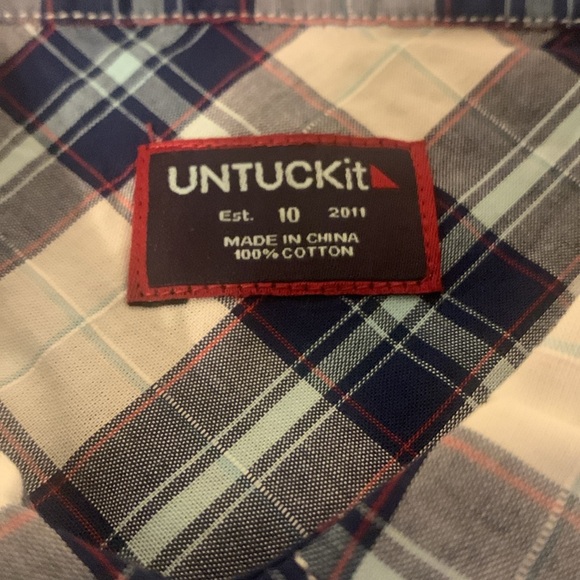 UNTUCKit Women’s Sorbo plaid shirt - Picture 4 of 9